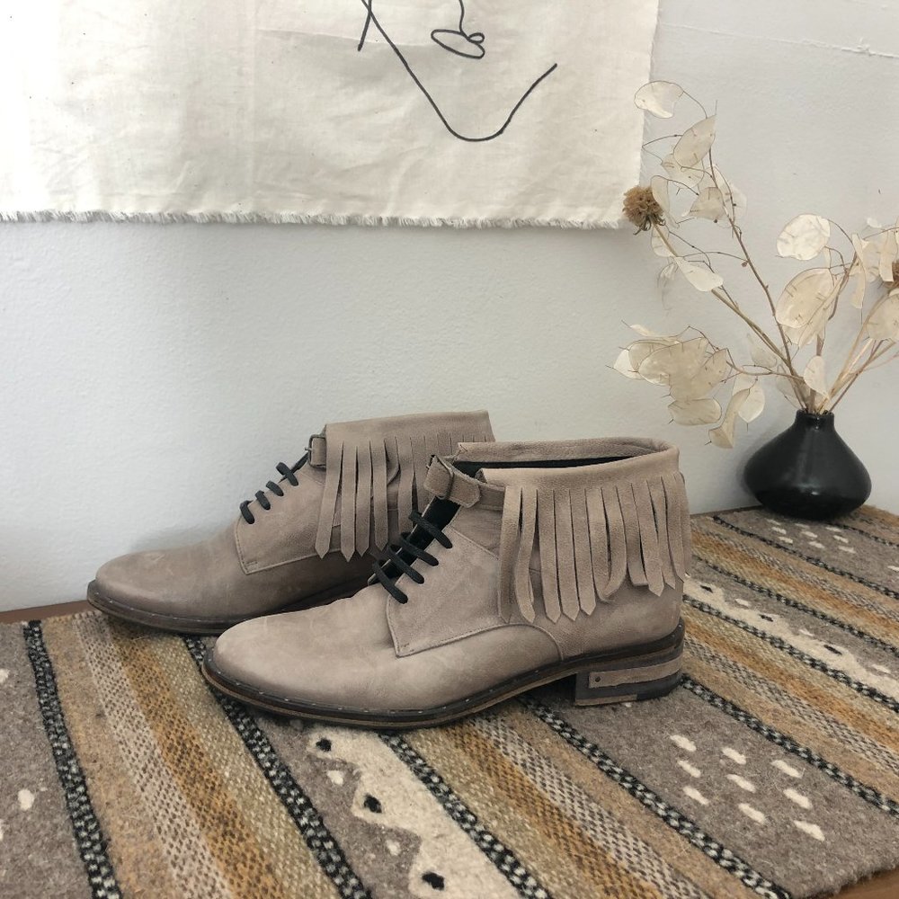 Freda Salvador Booties - Grey, Size 6